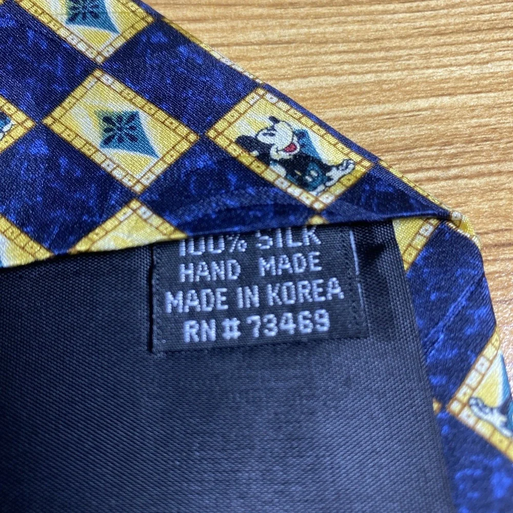 Vintage Disney Store Mickey Mouse 100%Silk Necktie Made In Korea Blue Novelty